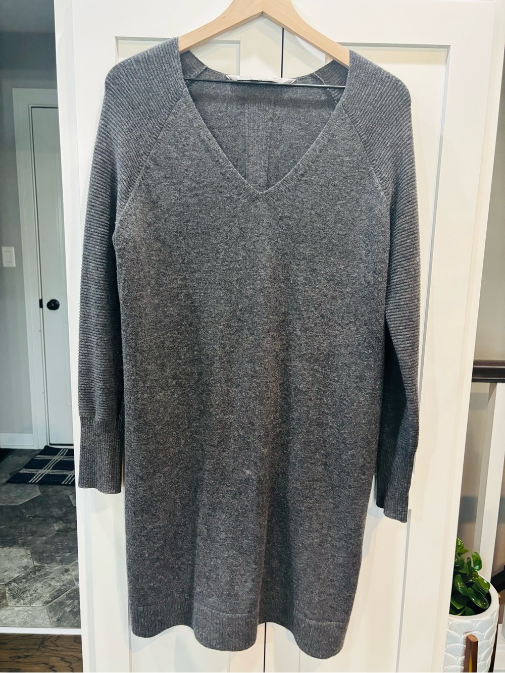 Athleta Wool & Cashmere Long Sleeve Womens Gray V-Neck Rib-Sleeve Sweater Dress